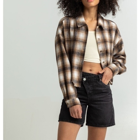 Blank NYC Pants - NWT BLANK NYC easy on women’s black denim shorts. Asymmetrical button fly.